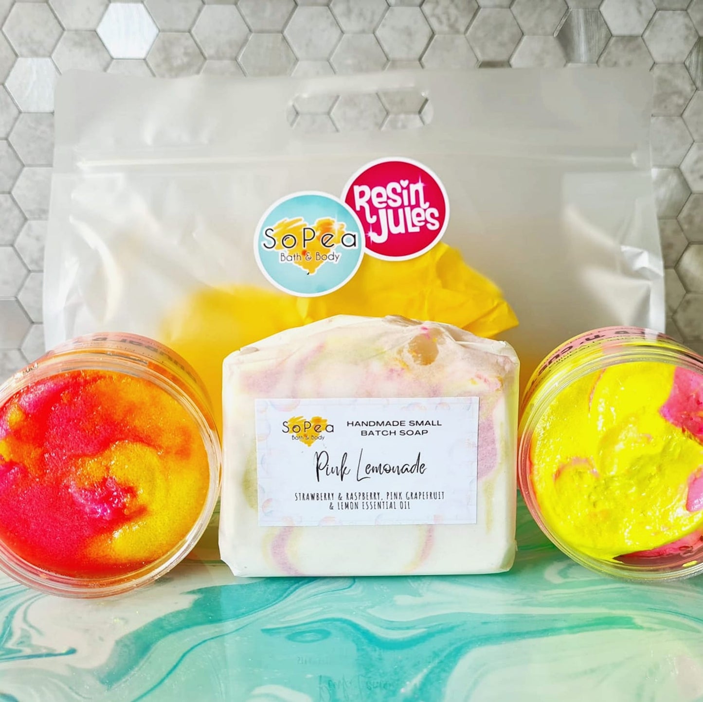 EXCLUSIVE LIMITED EDITION SoPea & Resin Jules Rhubarb & Custard Scented | Gift Set