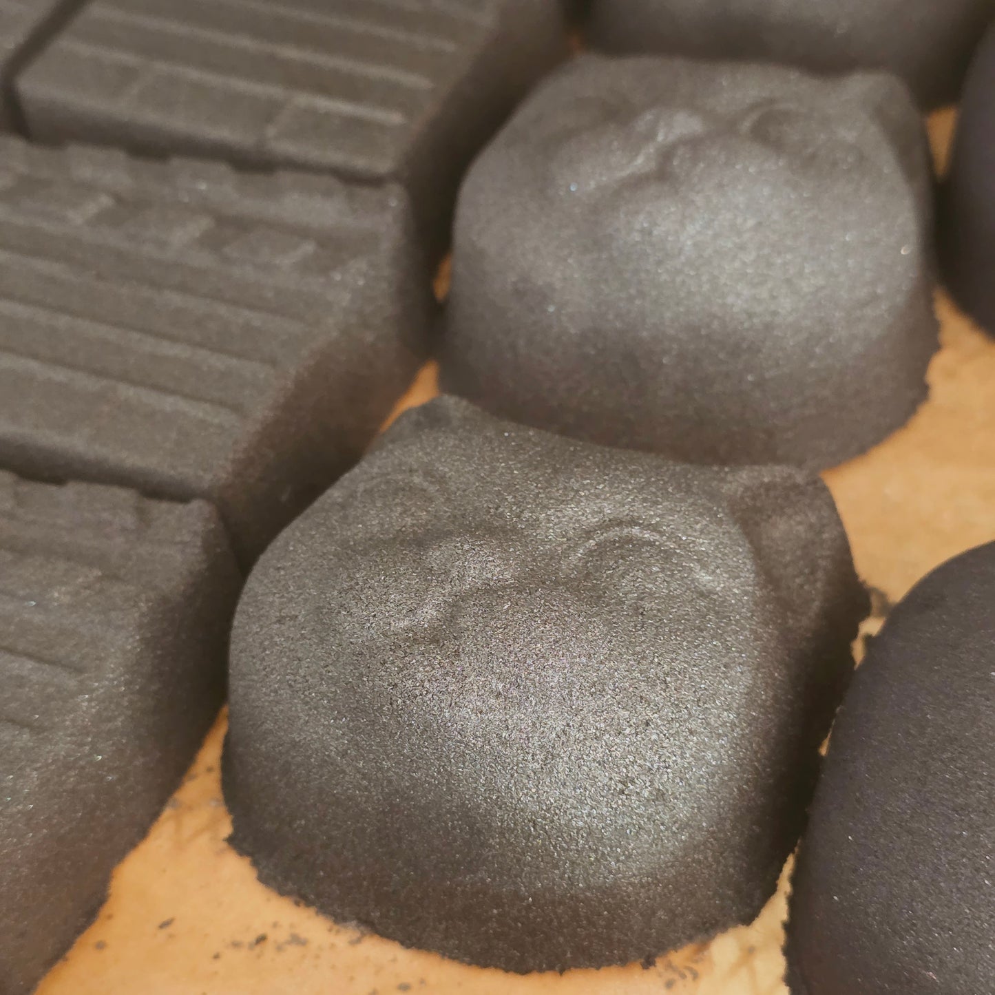 Witches Familiar | Black Cat | Raspberry & Pink Peppercorn | Bath Bomb