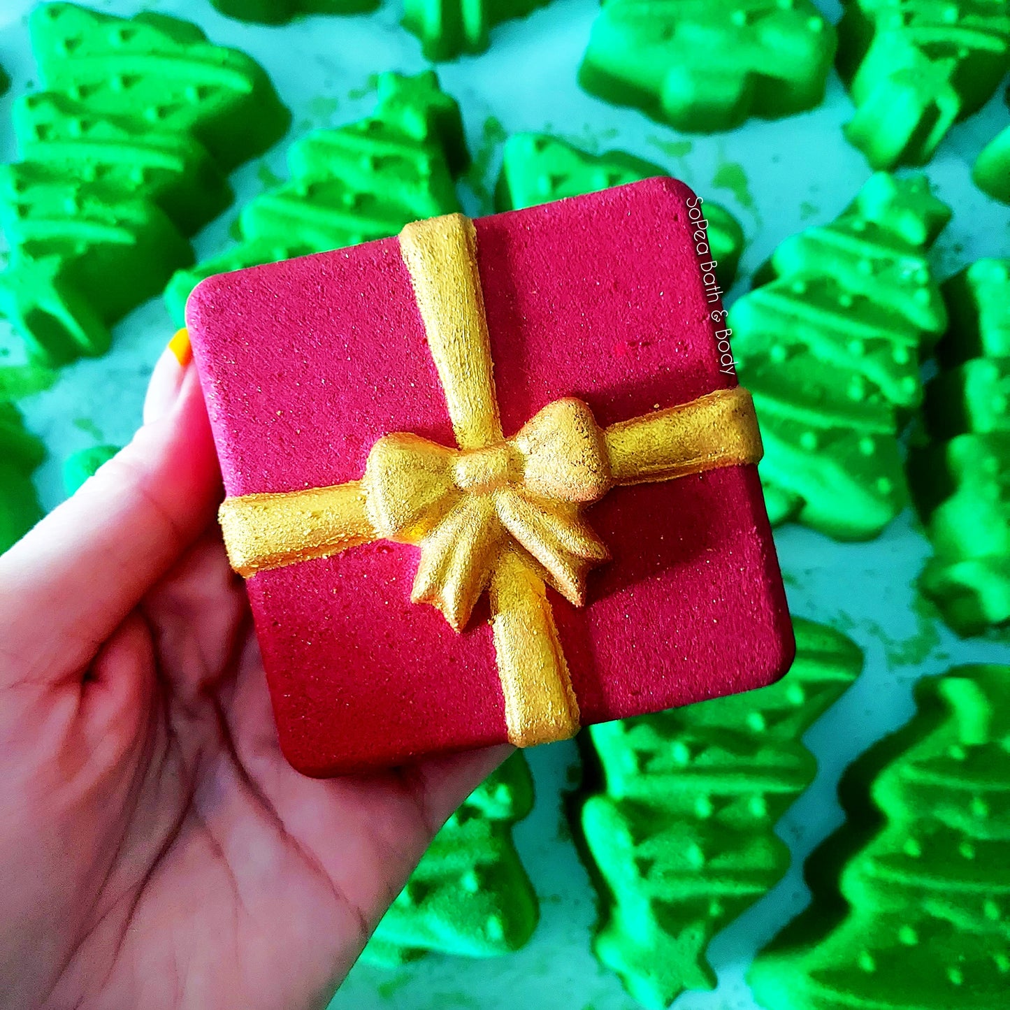 A Christmas Gift | Limoncello Scented | Bath Bomb