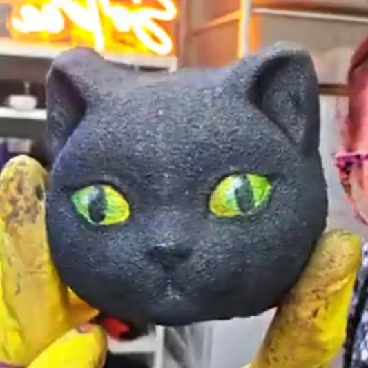 Witches Familiar | Black Cat | Cherry Cola | Bath Bomb