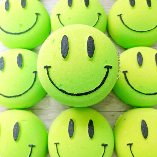 Smiling Face | Coconut & Lime | Bath Bomb